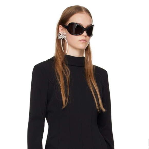 Brand new Acne Studios Bow Crystal Earring (single one) Clip-On - Picture 2 of 4